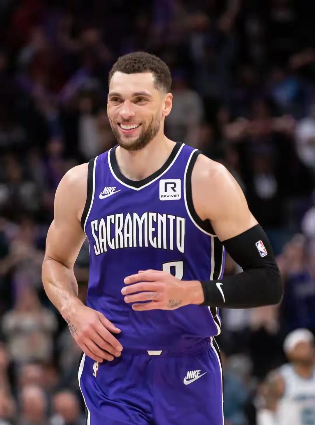 开云网页版 -包含清晨NBA季后赛传出新动向，萨克拉门托国王复出首秀，管理层表态：信心回归，阵容厚度经受考验的词条