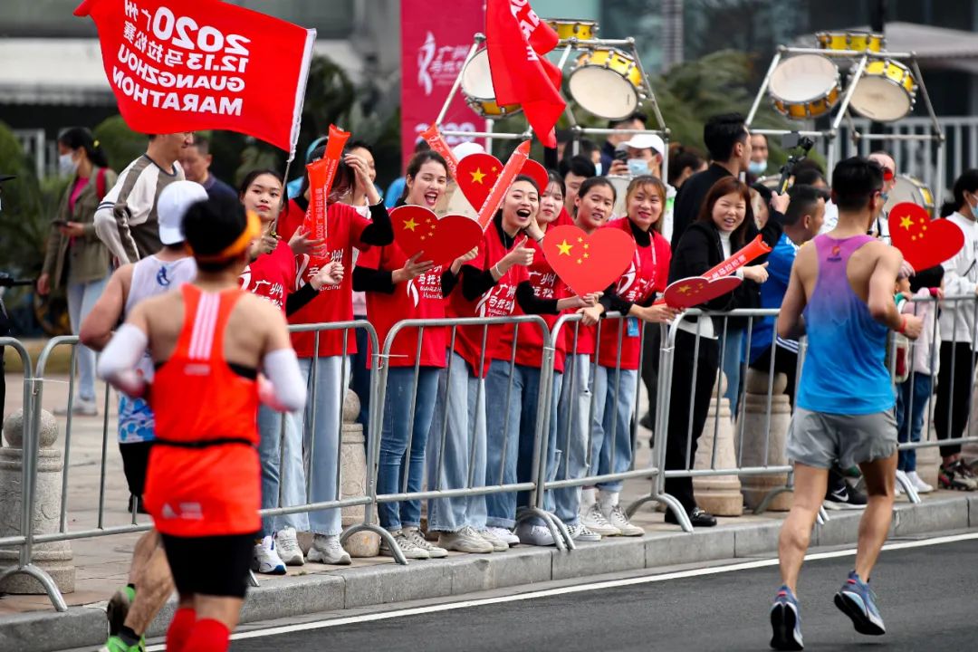 开云体育 -马赛训练开放日;清晨完成体检引欢呼;国王杯在即;高层口径保持一致