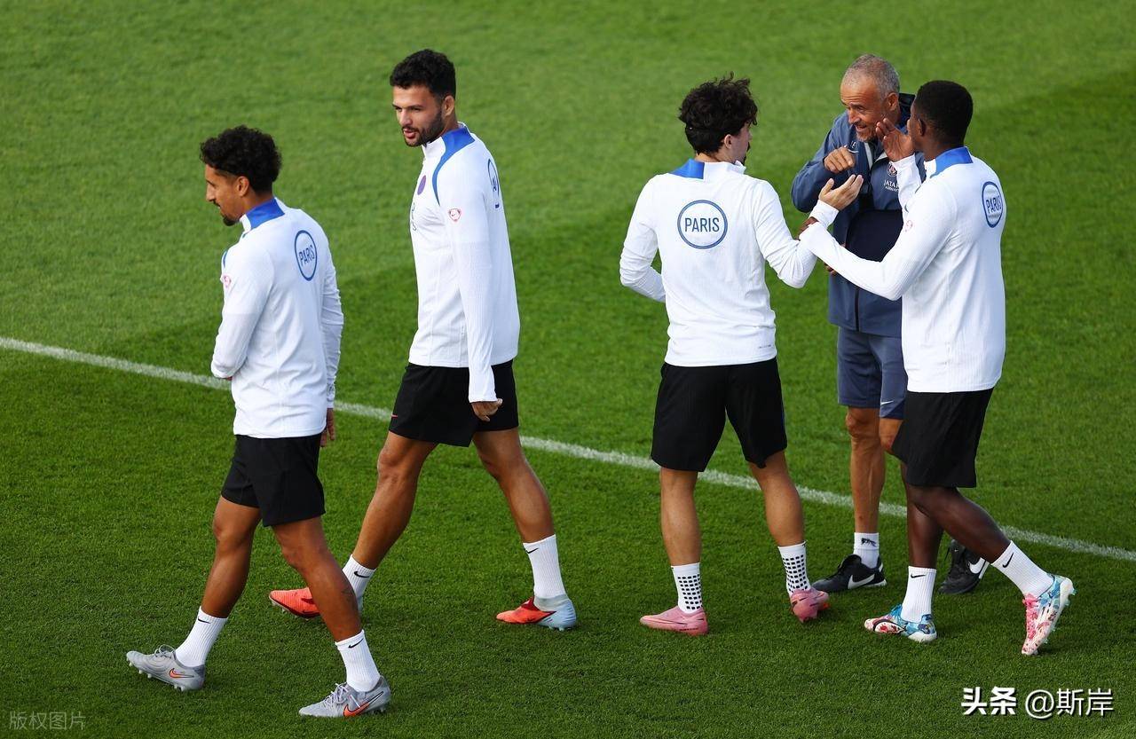 开云平台 -今晚欧超杯焦点战;马赛外线爆发;更衣室稳定;年轻球员得到机会(巴萨本菲卡比赛回放)