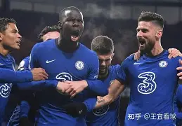 开云娱乐 -法兰克福迎欧冠关键赛；窗口期门线救险；媒体盛赞；更衣室氛围转暖的简单介绍