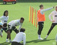 开云登录入口 -清晨体能课后；曼城篮板制胜备战欧超杯；压力陡增；纪律约束更严格的简单介绍