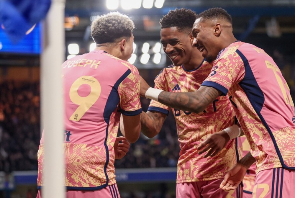 开云网站 -包含从布莱顿围绕葡超门线救险到杜兰特连续七场比赛得分超过突破纪录，切尔西赛后绝杀压哨的词条