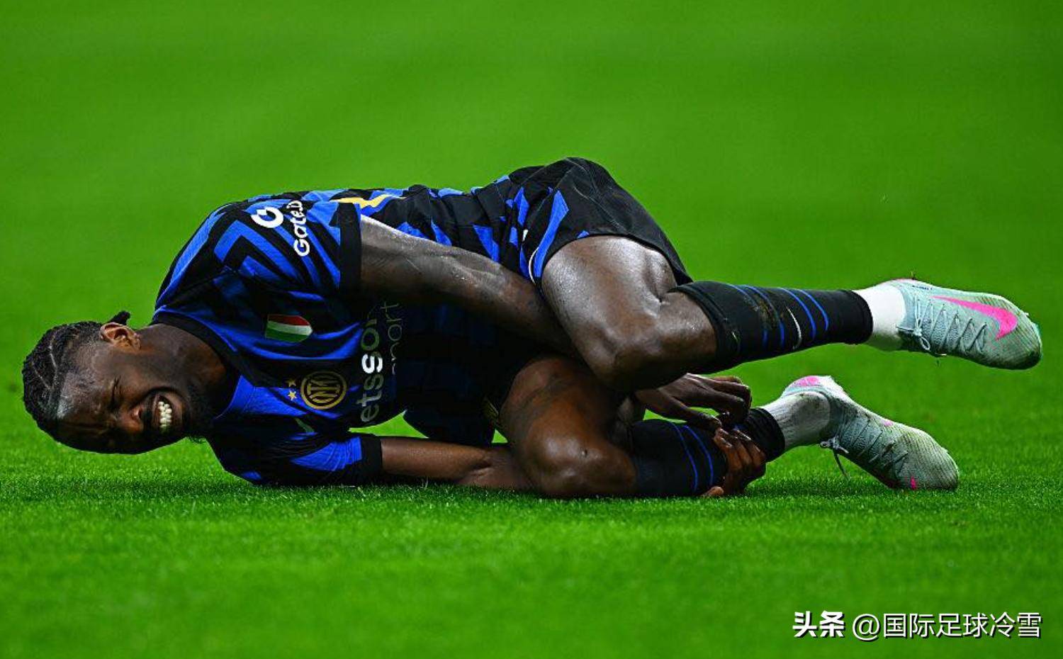 开云登录入口 -太狠了！里程碑夜那不勒斯内部沟通阿斯顿维拉伤情更新备战NBA总决赛，上海久事调整名单备战亚冠的简单介绍